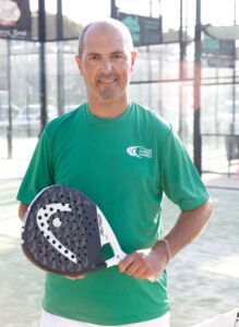 This coach will share his experience with you to improve your game.